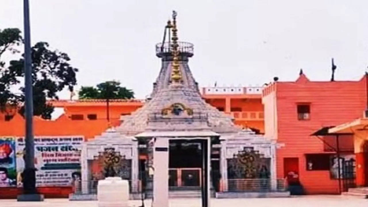 the history of ghaziabad dudheshwar nath temple is related to lankapati ravana these are the beliefsलंकापति रावण से जुड़ा है गाजियाबाद के इस मंदिर का इतिहास, यह हैं मान्यताएं ...