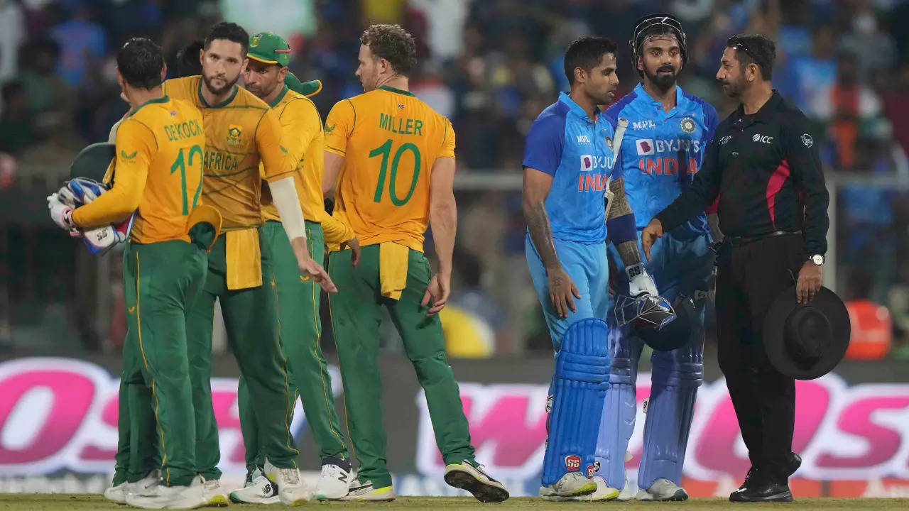 IND vs SA 1st T20I Highlights: गेंदबाजों के दम पर पहली अग्नि परीक्षा में पास हुई टीम इंडिया, तिरुवनंतपुरम में बावुमा ब्रिगेड ध्वस्त