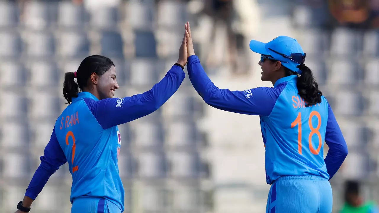 Sneah-Rana-Smriti-Mandhana