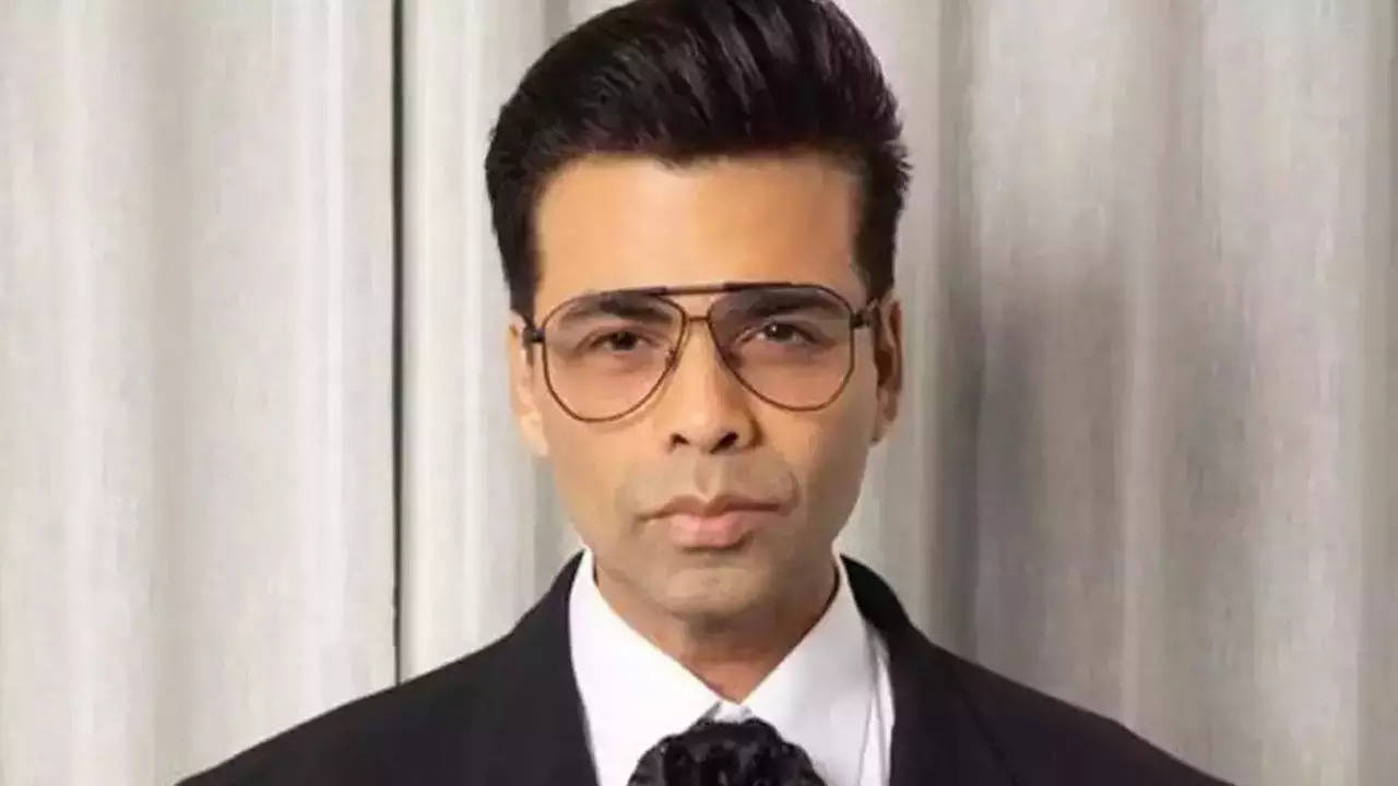 Karan-Johar-lefts-twitter