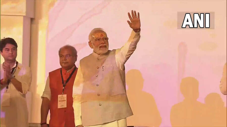 PM Modi Ujjain Mahakal Lok Mandir Inauguration Live Updates Mahakal