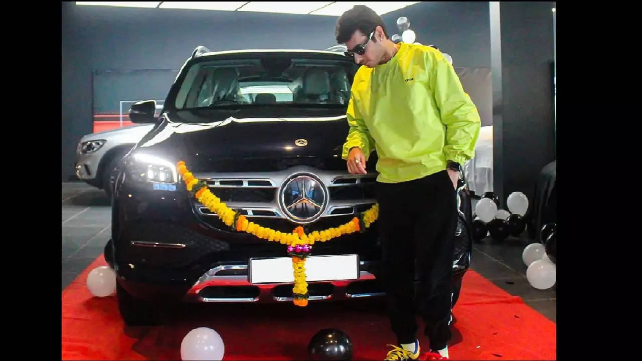 Divyenndu Sharma Mercedes Benz GLS