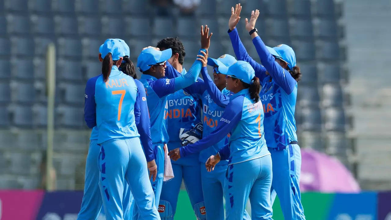 Indian-Womens-Cricket-Team