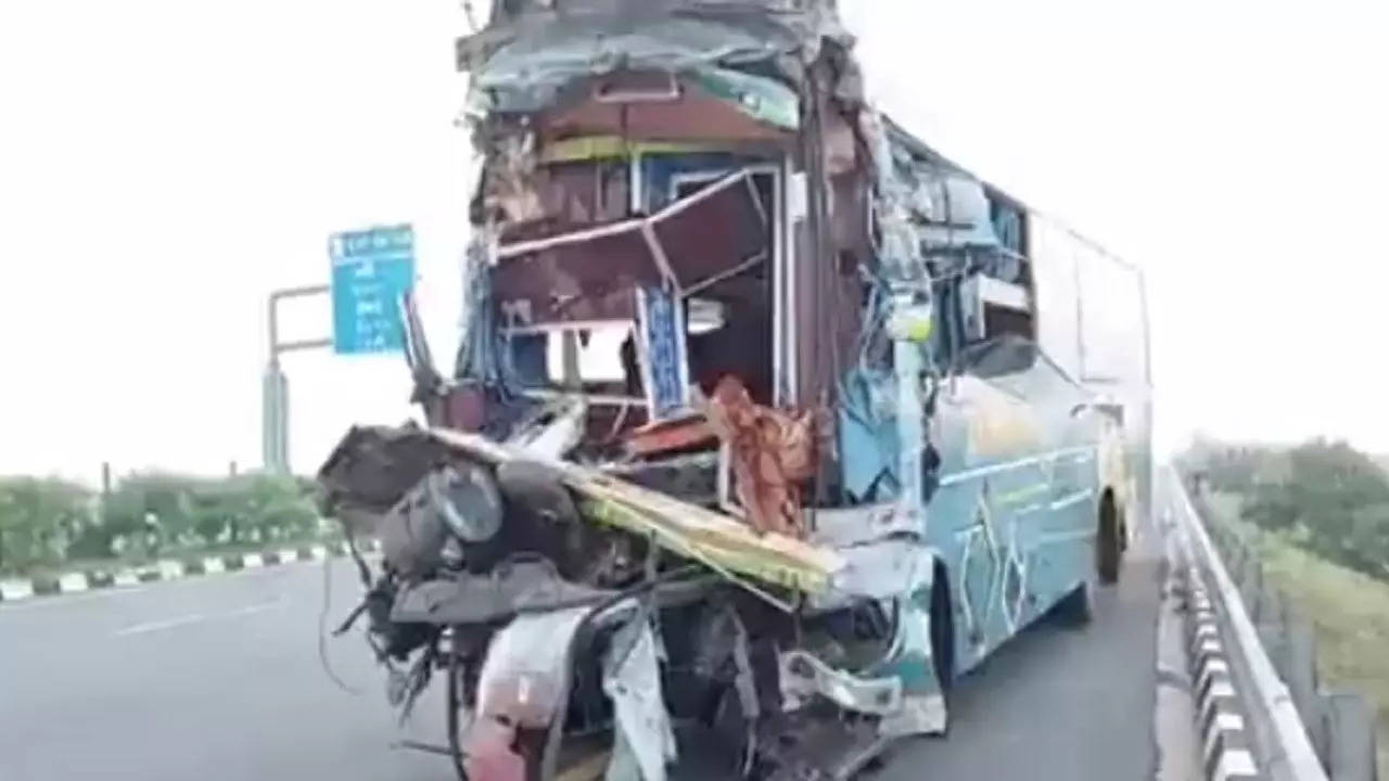 kanpur bus