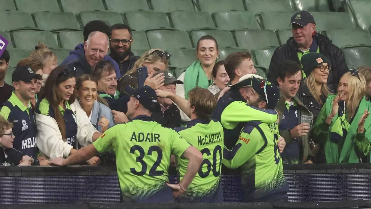 Ireland-cricket-team-celebration