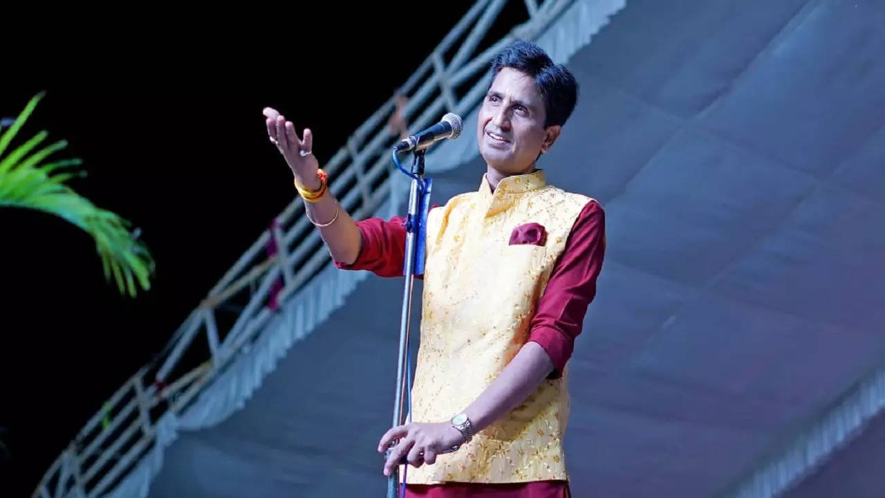 kumar vishwas laxmi ganesh photo