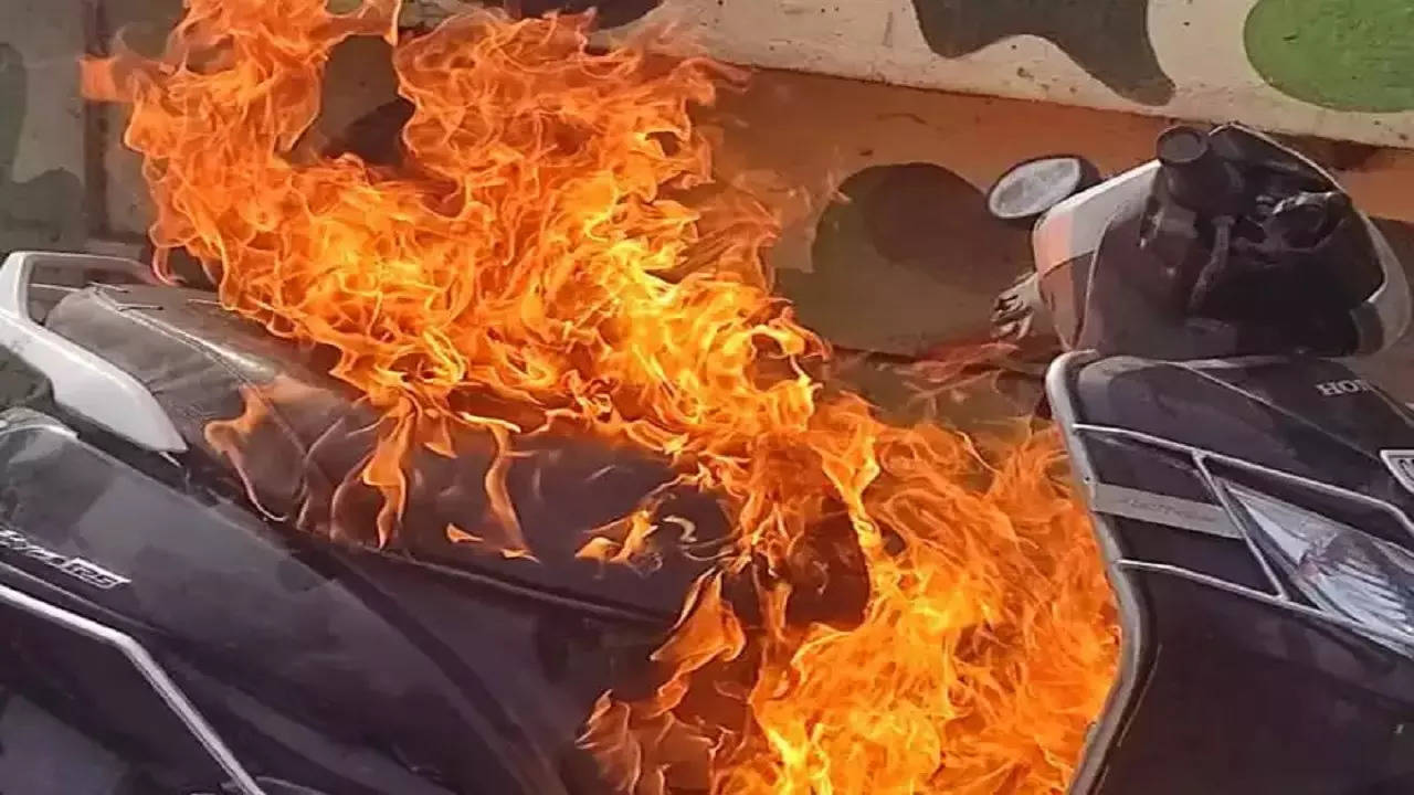 Scooty fire