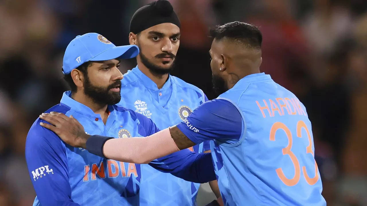 T World Cup Team Mates Pacify Emotional Rohit Sharma In Dressing Room After Defeat In Semi