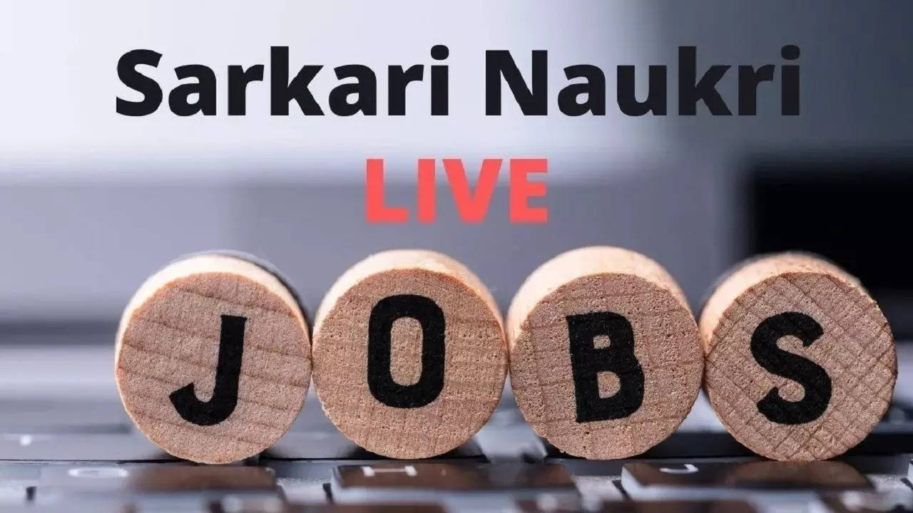 Sarkari Naukri: 10वीं पास से लेकर पोस्ट ग्रेजुएट्स के लिए निकली सरकारी नौकरी, जानें कौन से पद खाली