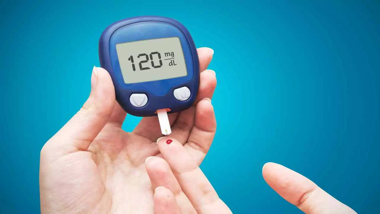 know-how-to-check-blood-sugar-level-at-home-blood-sugar-testing