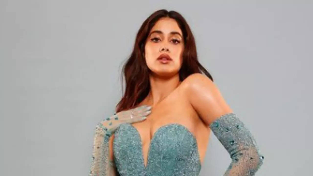 janhvi kapoor (8)