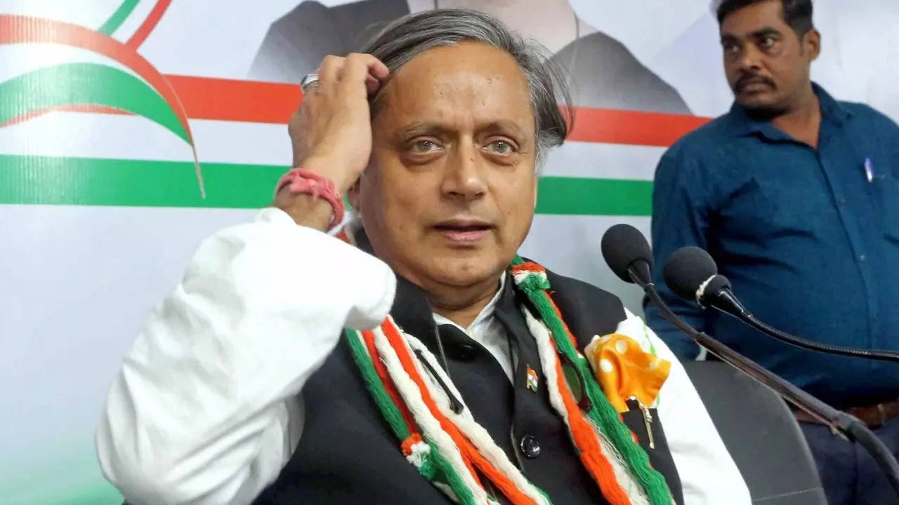 shashi tharoor