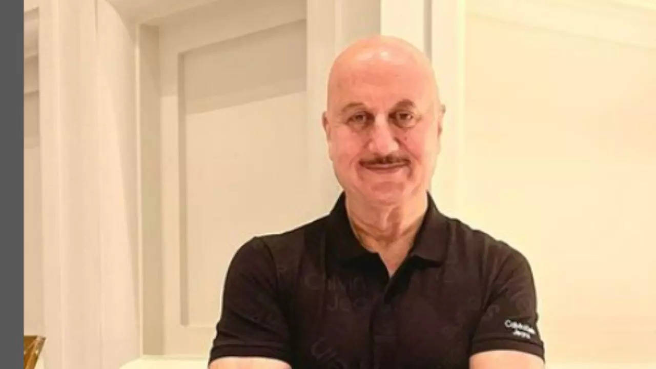 anupam kher (2)