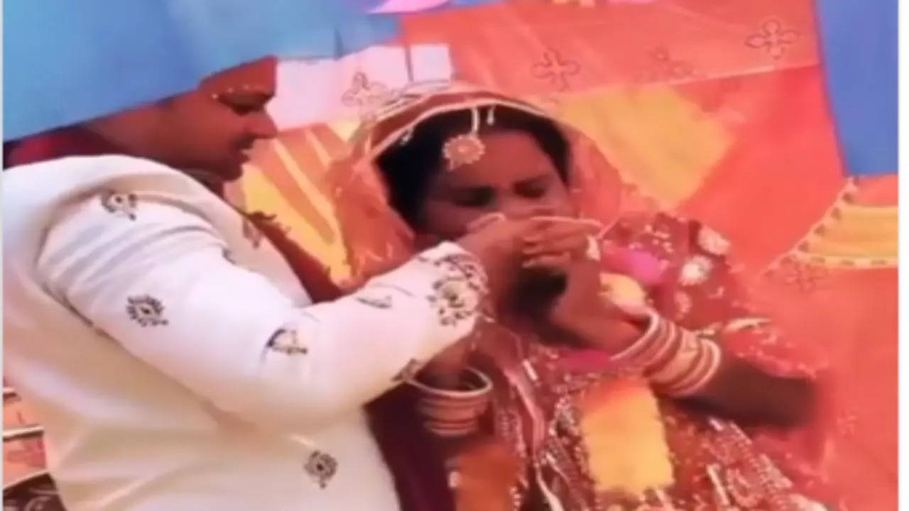 Dulha Dulhan Video