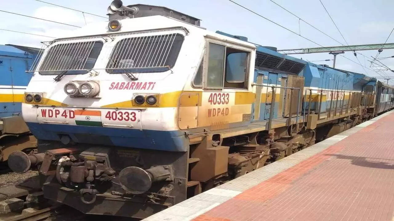 Varanasi Sabarmati Train