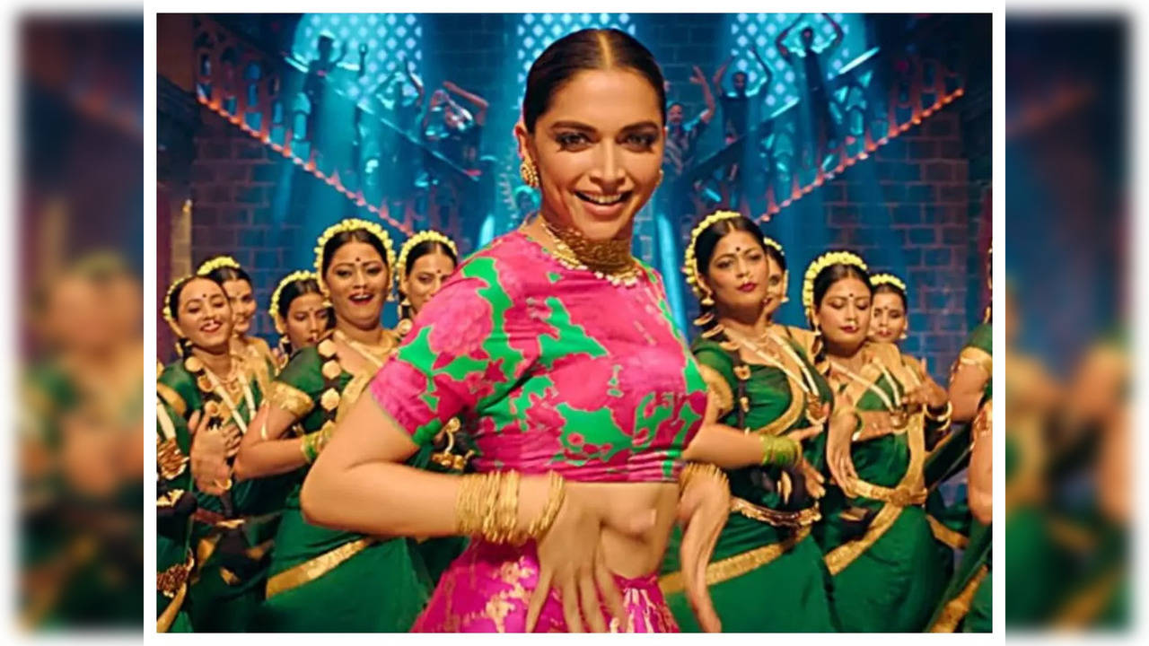 Deepika Padukone in Cirkus