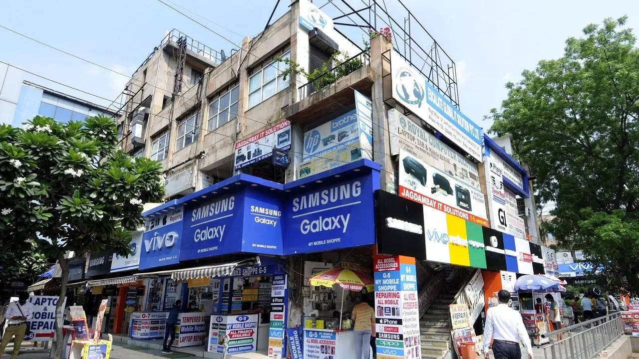 noida market