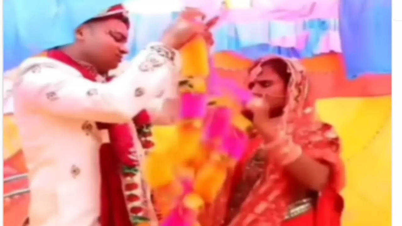 Dulha Dulhan Video