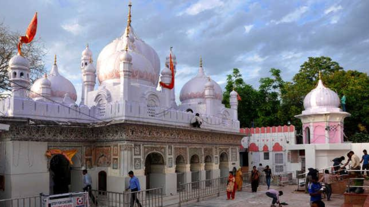 Mata Mansa Devi Mandir Temple in Chandigarh