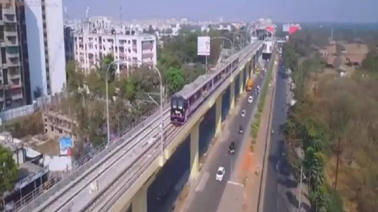 pune metro.