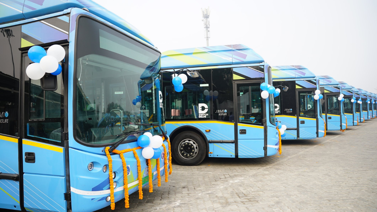 delhi electric buses