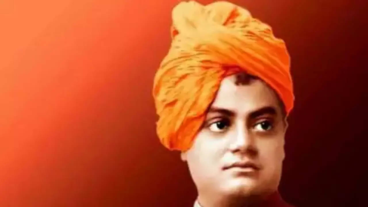 Swami Vivekananda Quotes in Hindi 2023: जीवन में सफल होने का मंत्र देते हैं स्वामी विवेकानंद के ये विचार