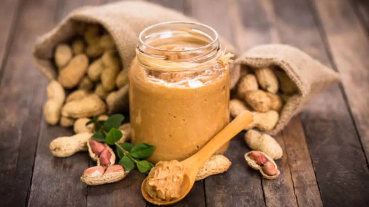 Peanut Butter Benefits: क्या पीनट बटर वेट लॉस में मदद करता है, जानिए मूंगफली की इस डिश के क्या हैं फायदे