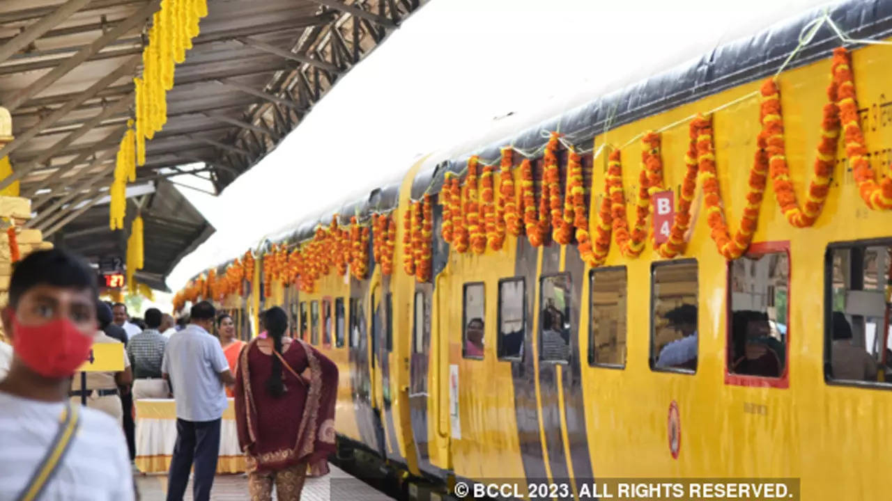 IRCTC Shri Ram Janaki Yatra: अयोध्या से जनकपुर नेपाल के लिए रेलवे की Deluxe AC टूरिस्ट ट्रेन, प्रभु राम से जुड़े स्थलों के कराएगी दर्शन