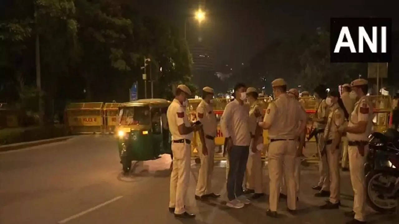 delhi police (2)