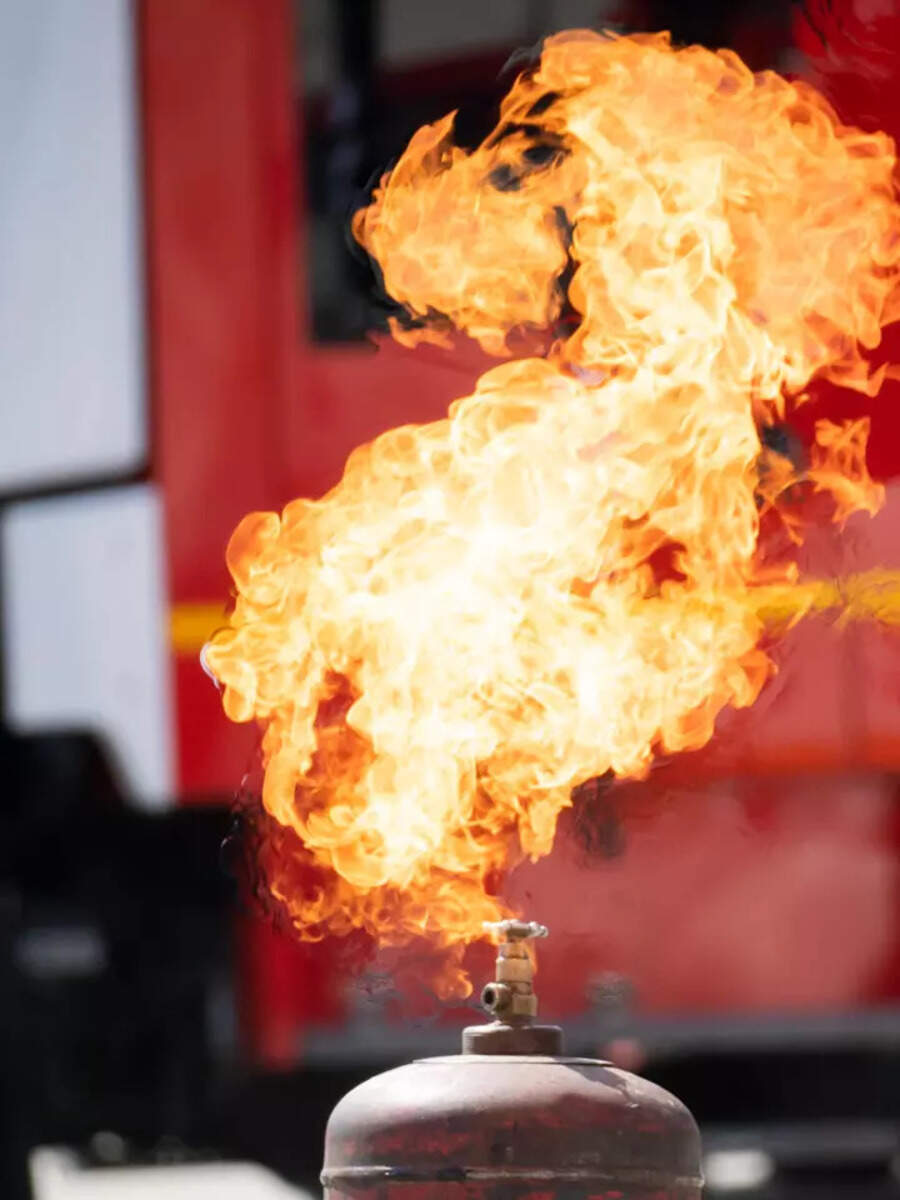 how to check gas leakage in gas cylinder Times Now Navbharat