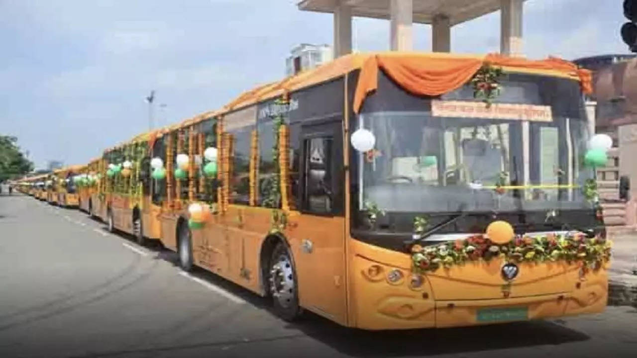 KANPUR E BUS