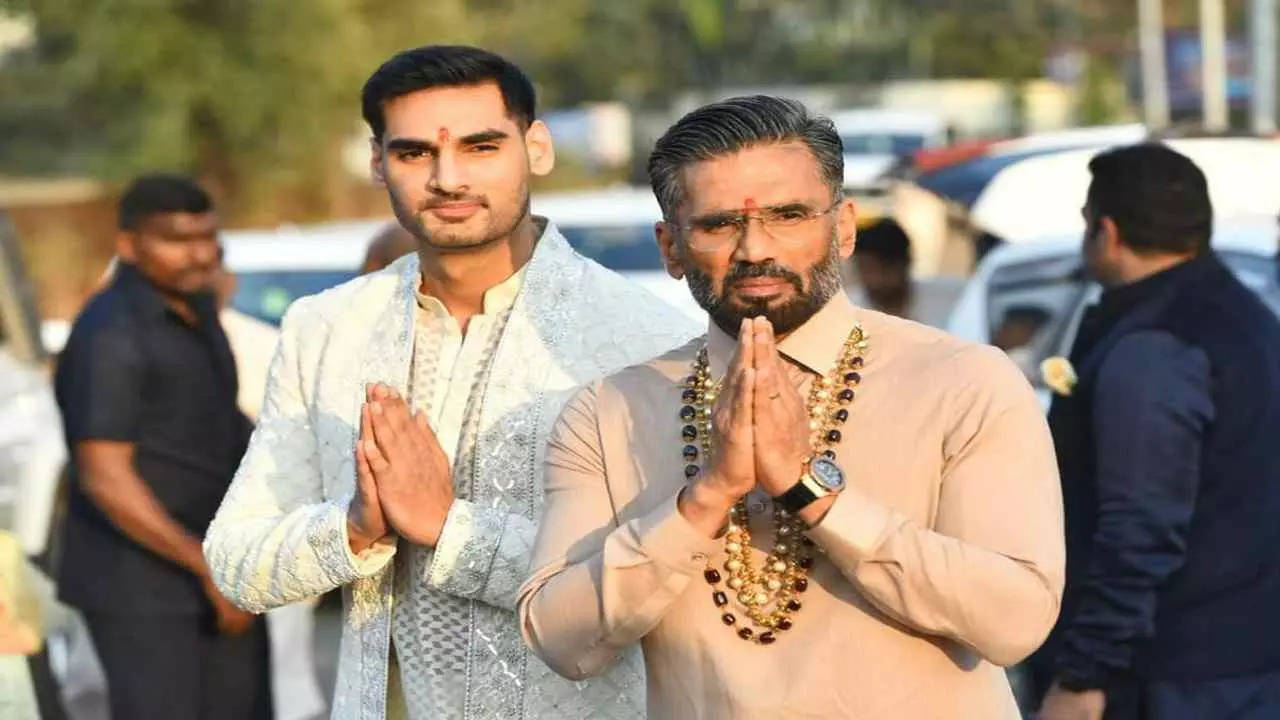 sunil shetty and ahan shetty