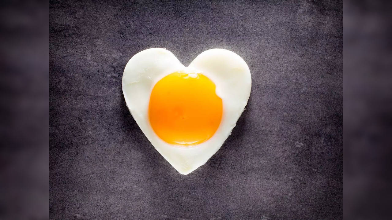 Egg and heart problems: नियमित एग्स खाने से दिल की समस्याओं का बढ़ सकता है जोखिम, जानिए इस बारे में