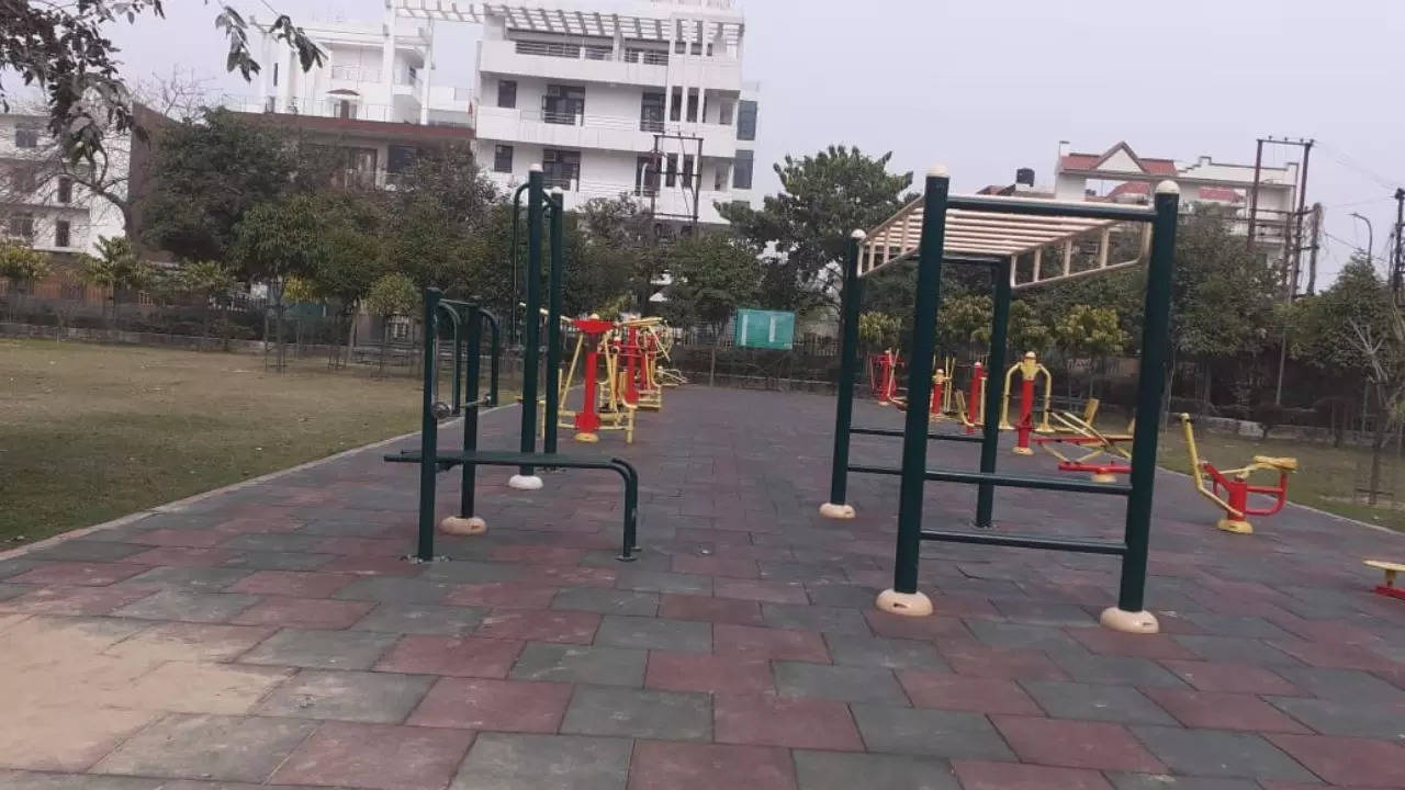 open gym in delhi park