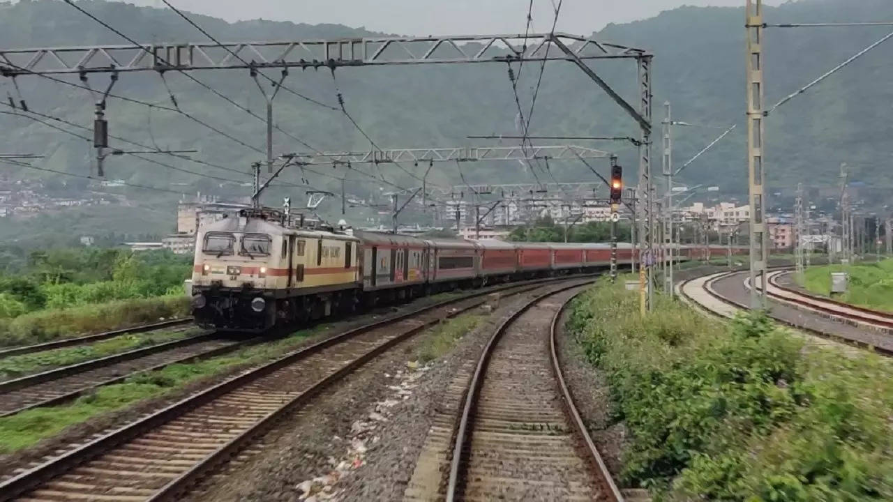 Bhusaval-Pune train canceled