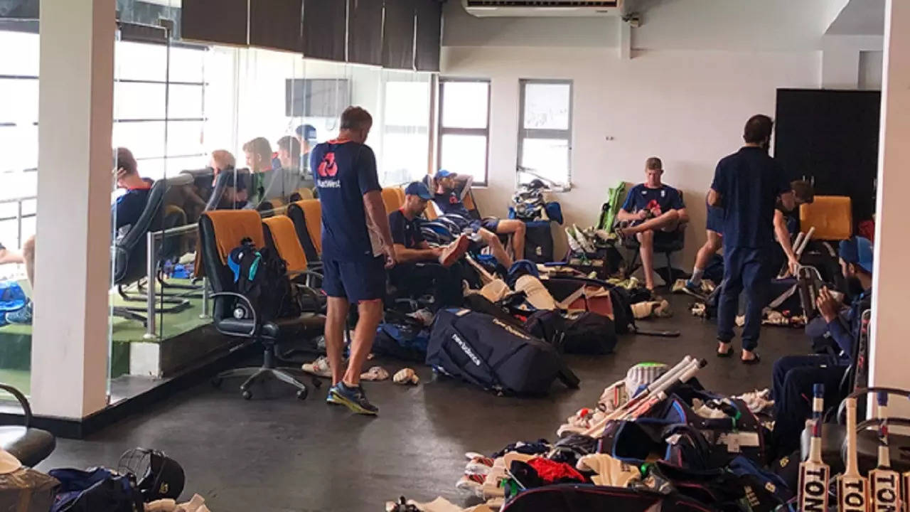 england cricket team dressing room