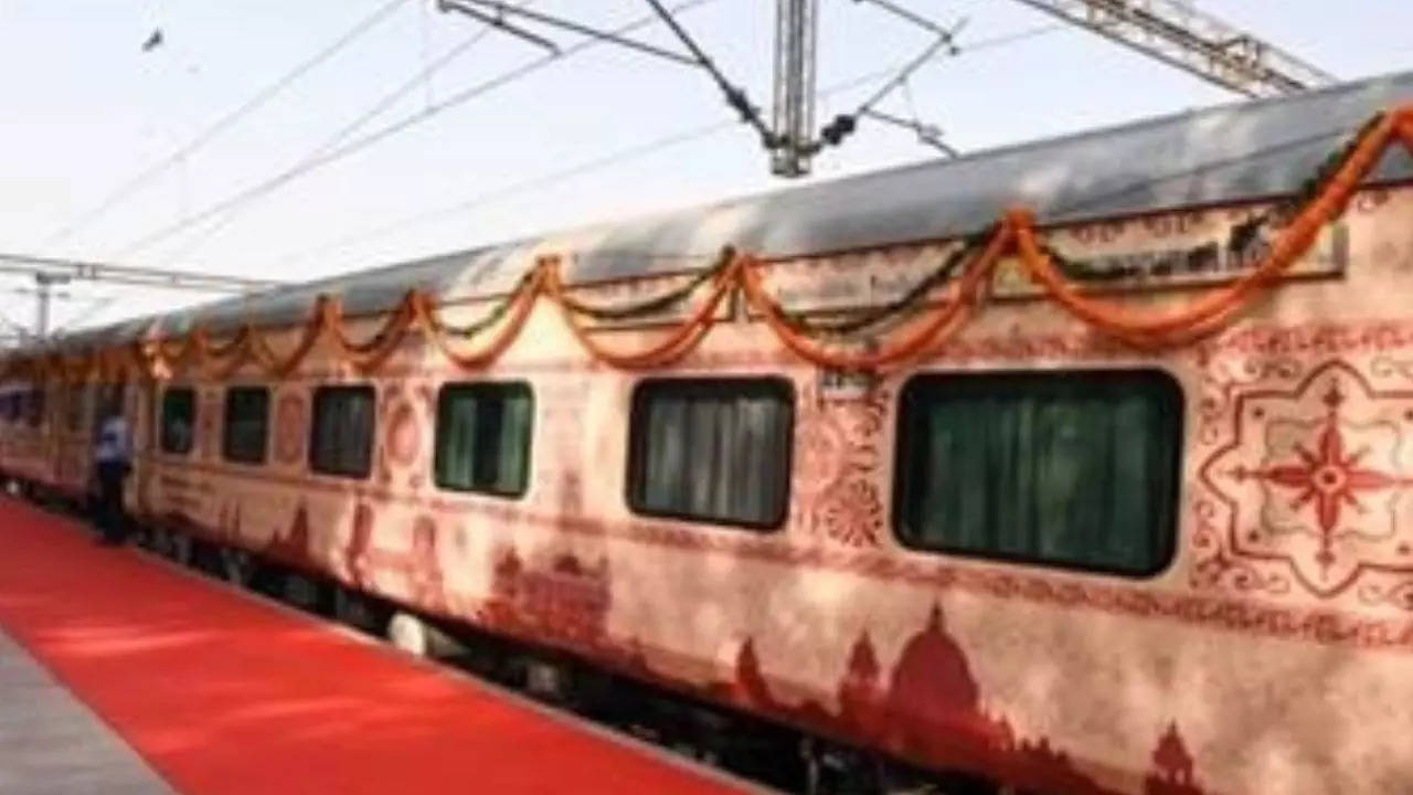 IRCTC AC Tourist Train to Show Vibrant Gujarat