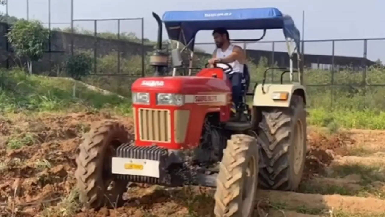 MS Dhoni instagram video of farming