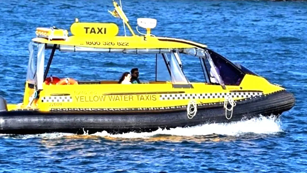 water taxi in Mumbai