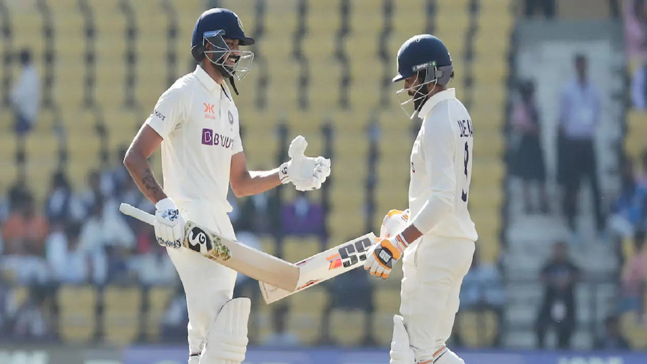 Ind vs Aus 1st Test 2nd Day Highlights: दूसरे दिन का खेल खत्म, 144 रन की बढ़त लेकर ड्राइविंग सीट पर टीम इंडिया