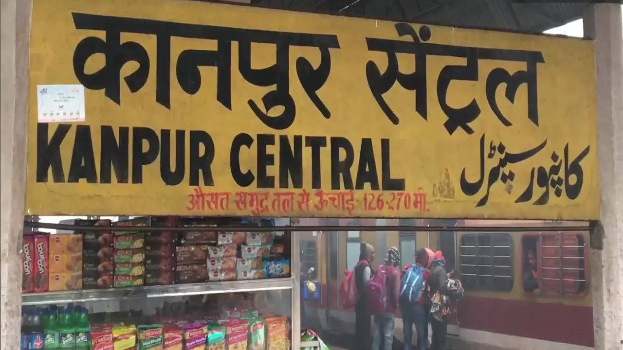 Kanpur Central Railway Station-ani