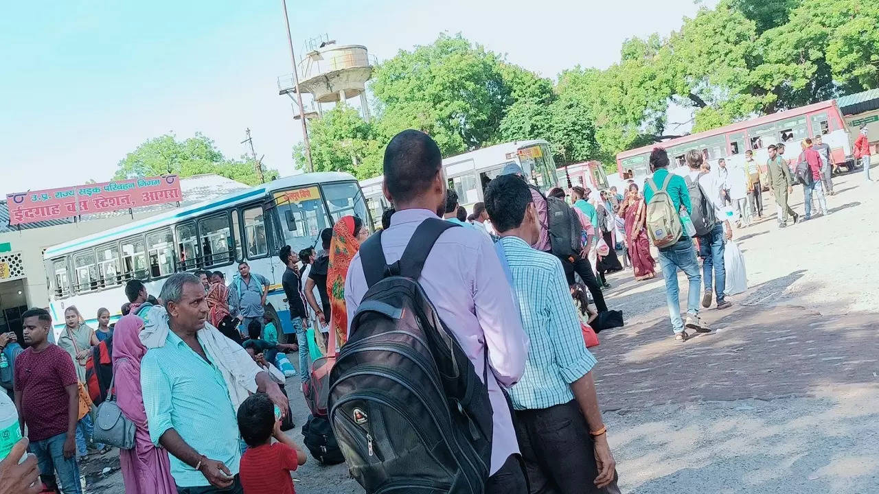 AGRA BUS STAND