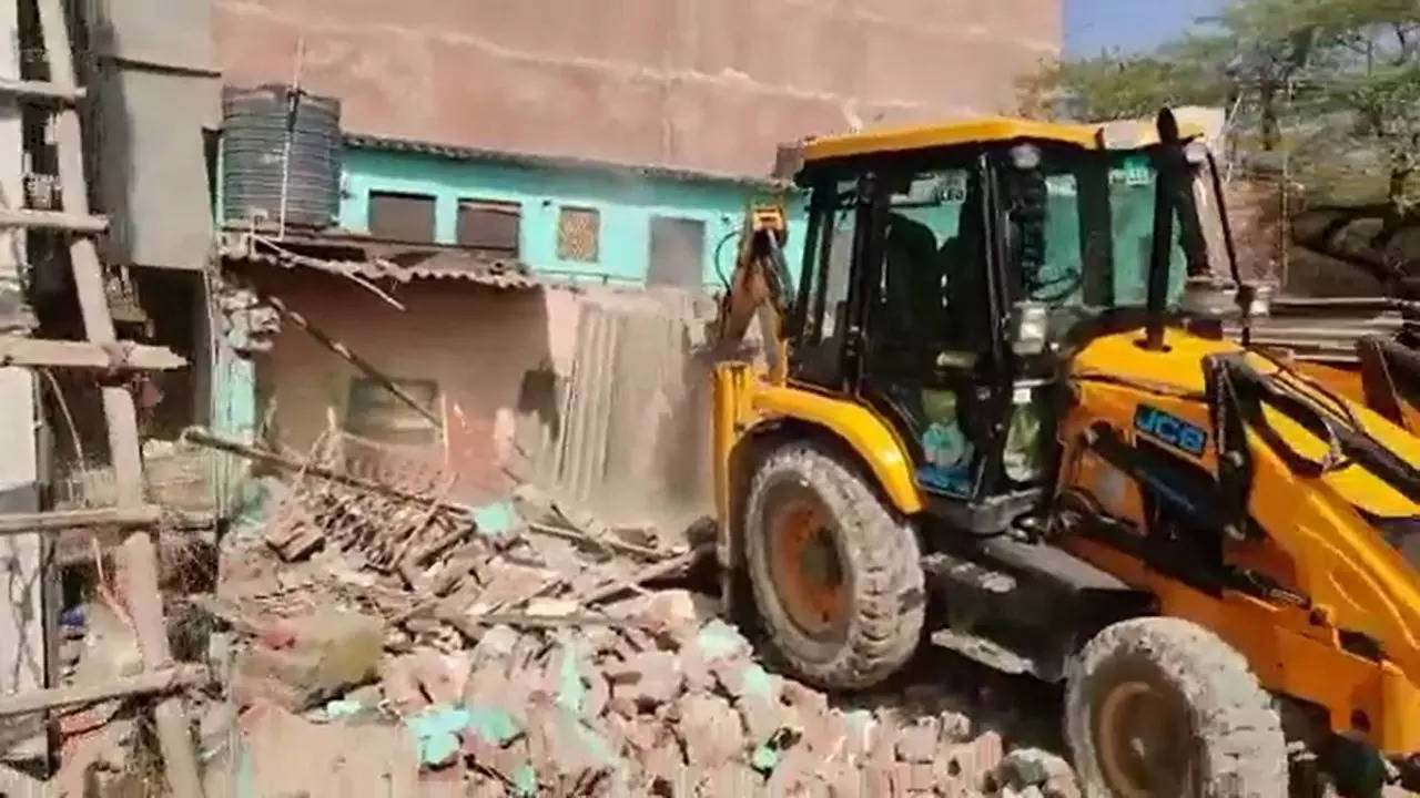 Delhi Bulldozer