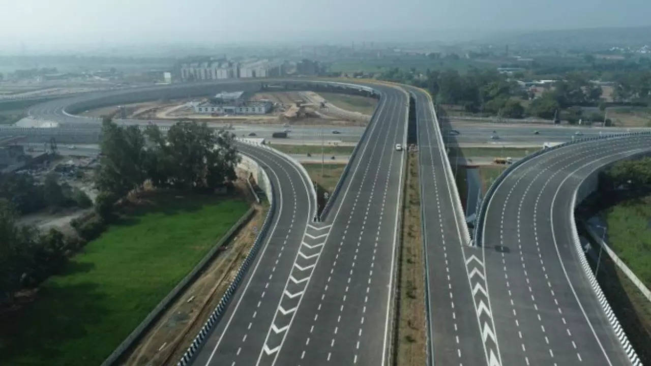 Delhi-Mumbai Expressway