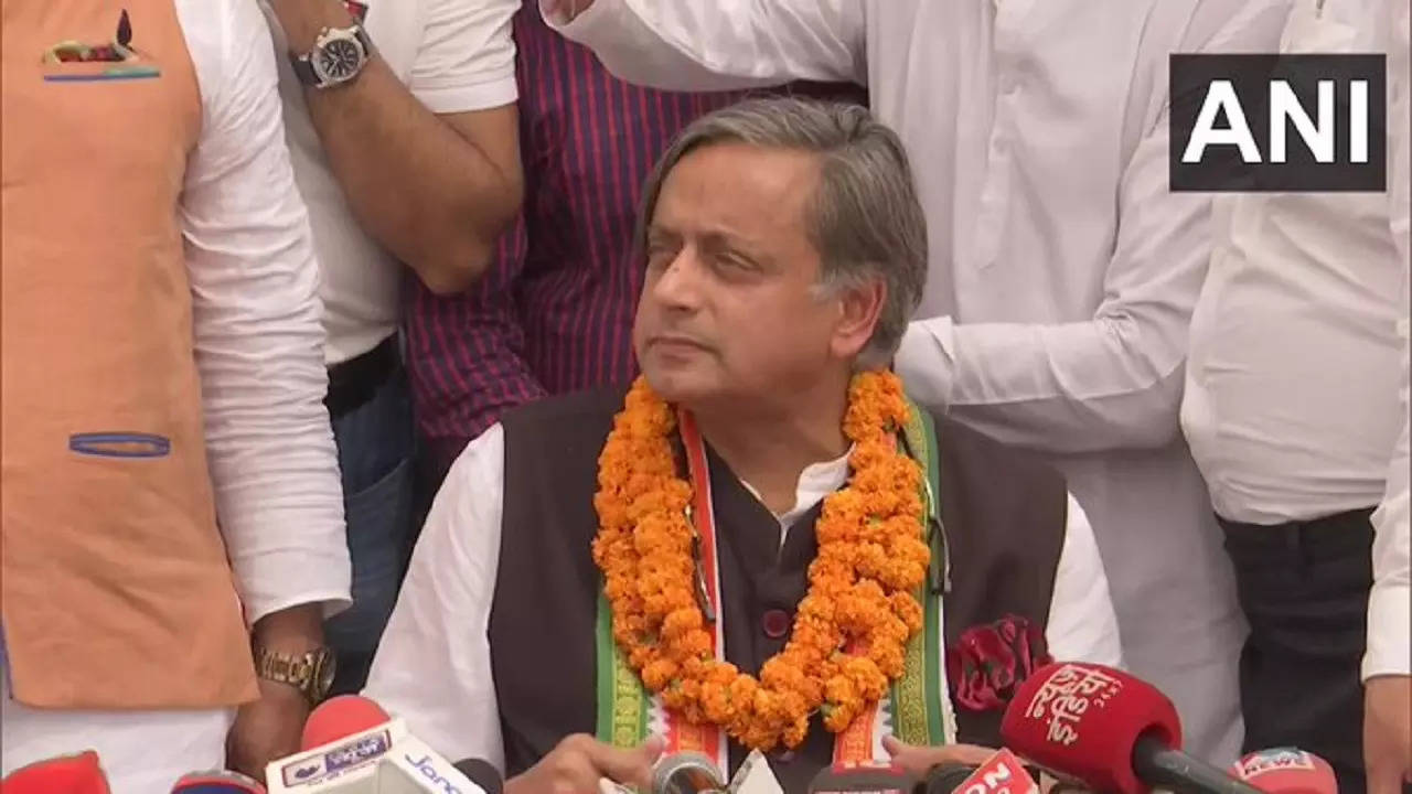 shashi tharoor nomination