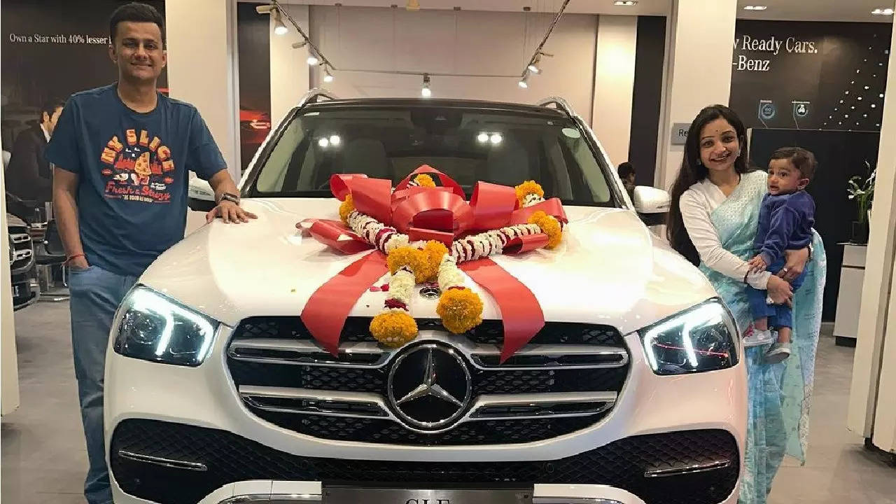 MBA Chai Wala Brings Home New Mercedes GLE