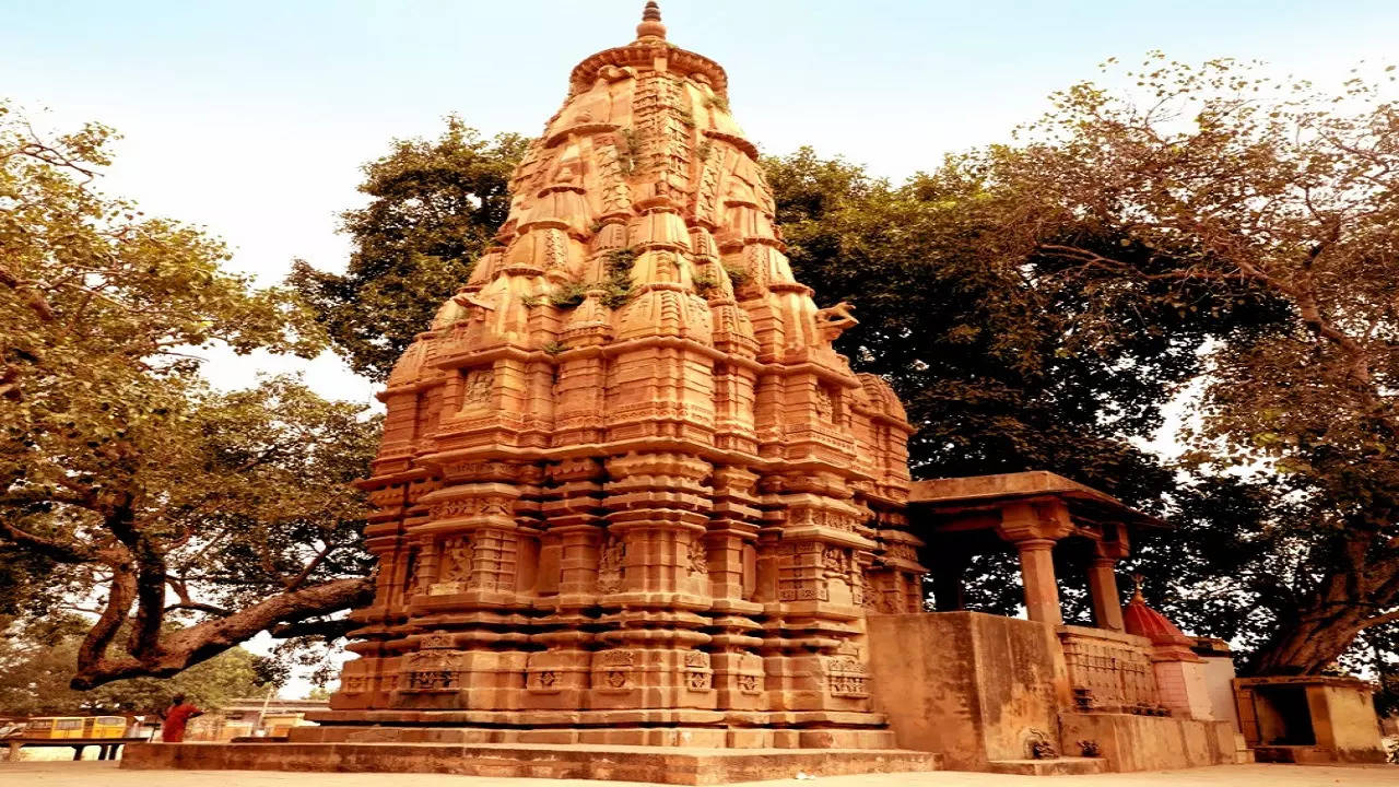 varanasi famous shiv temple