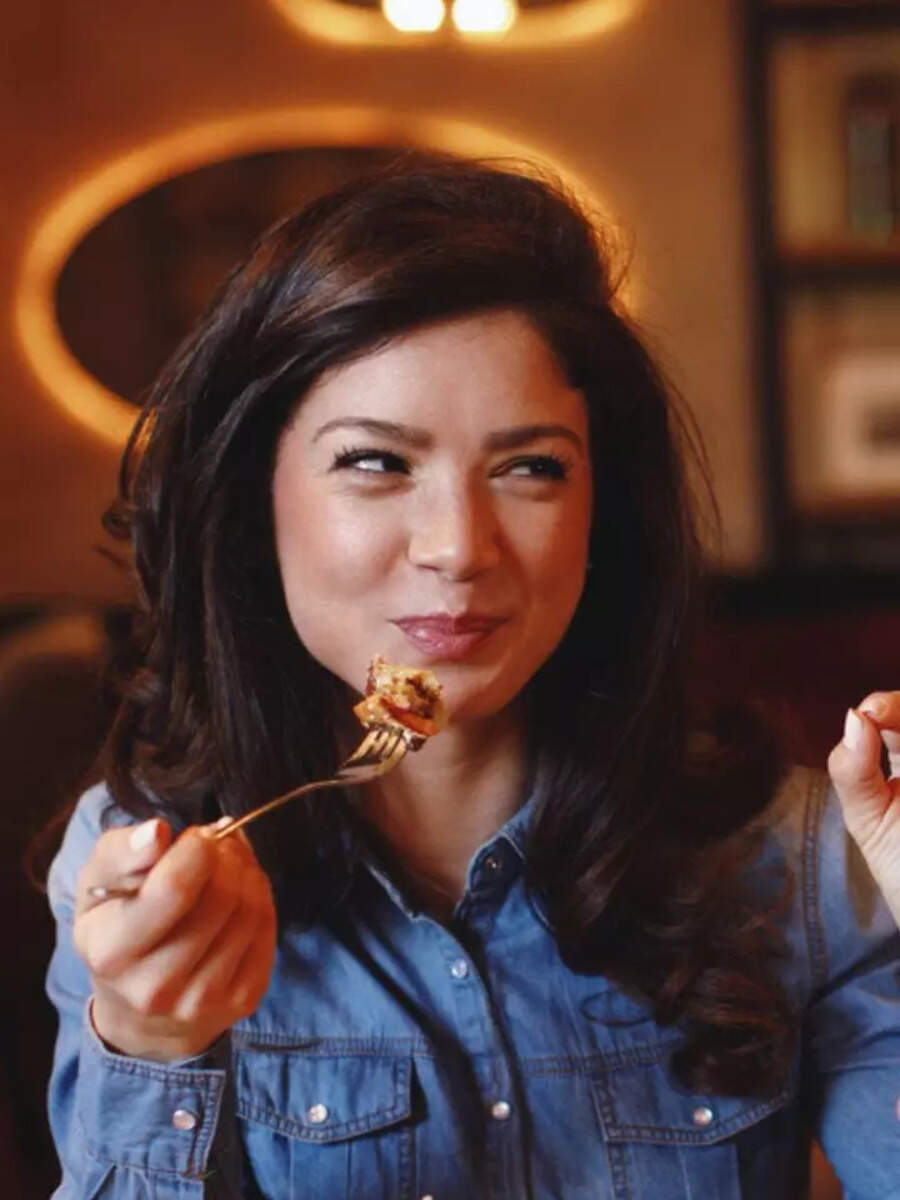 Service Tax is not mandatory Know how can you pay wisely a bill at