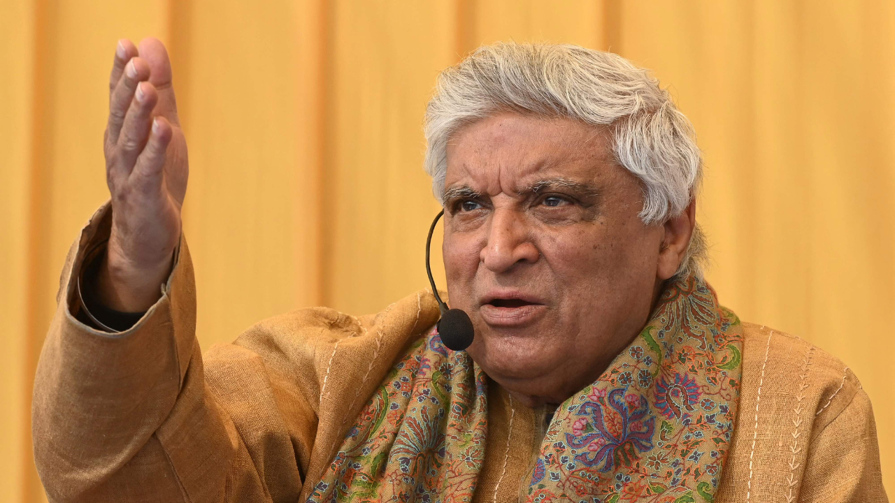 26/11 plotters roaming free in your country: Javed Akhtar