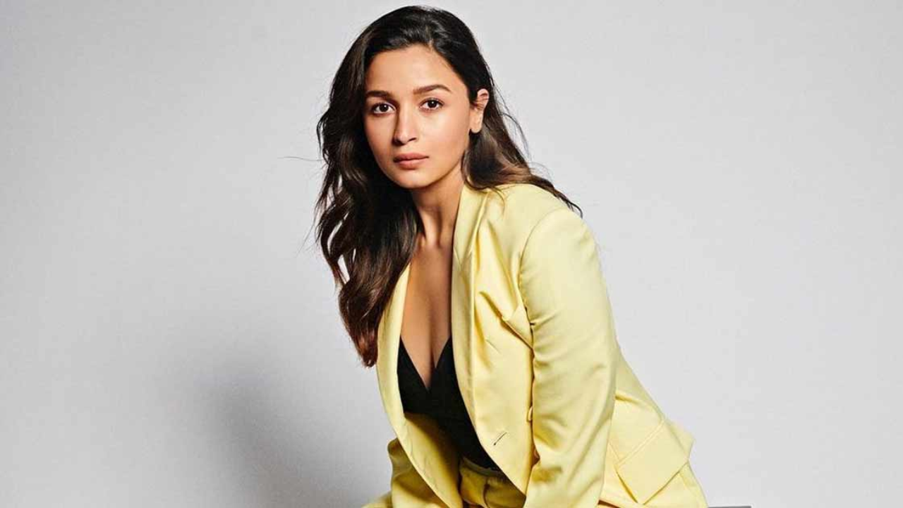 Alia Bhatt private pics goes viral